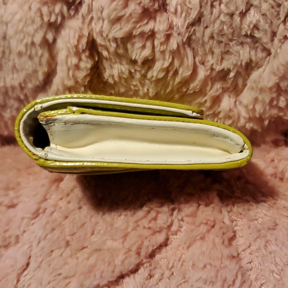 Kate Spade Sour Apple Green Patton Leather Wallet - Picture 4 of 17